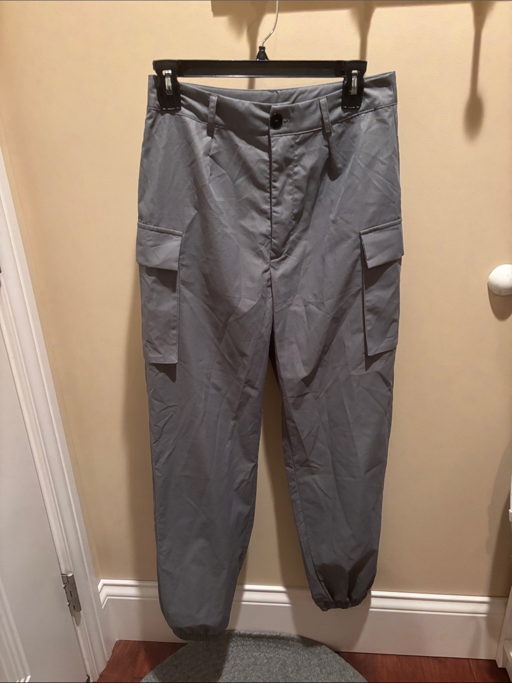 Women’s Gray Cargo Jogger Pants